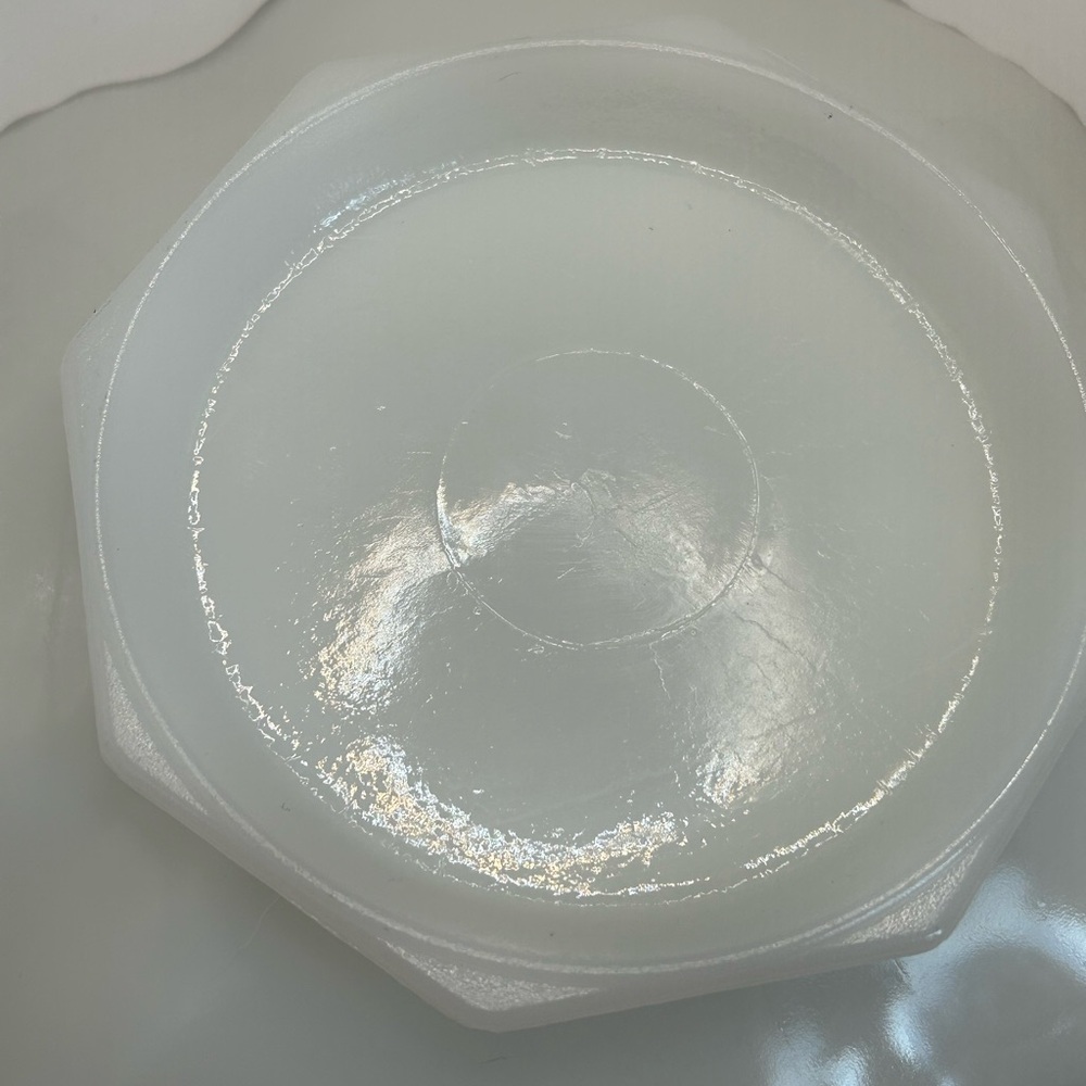 Vintage Anchor Hocking Milk Glass Serving Bowl - Picture 8 of 9